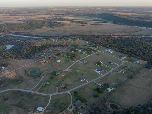 335 Brazos West Drive, Mineral Wells, TX 76067