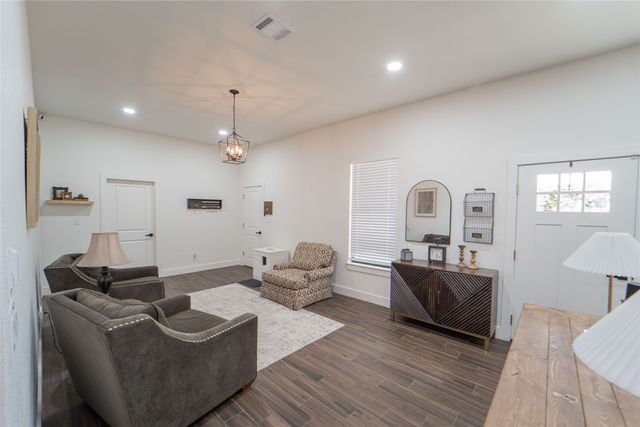 335 Brazos West Drive, Mineral Wells, TX 76067