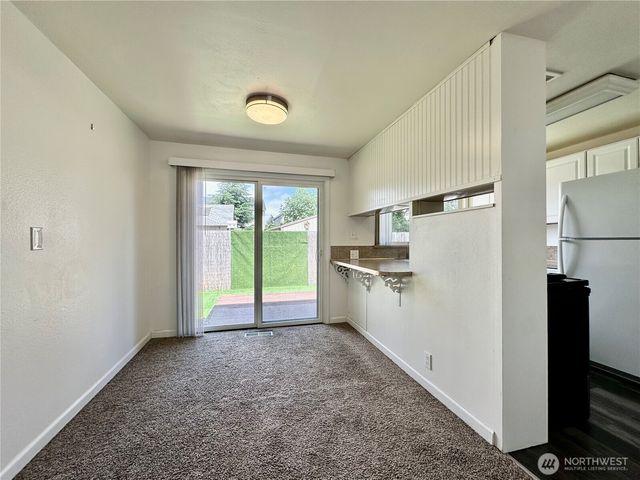 1336 S 279th Street, Des Moines, WA 98198