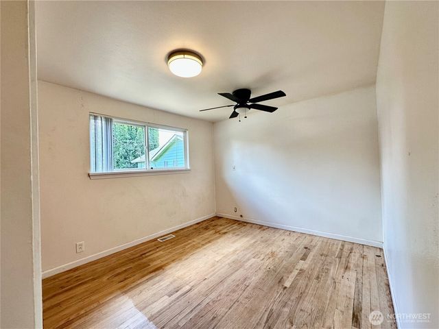 1336 S 279th Street, Des Moines, WA 98198