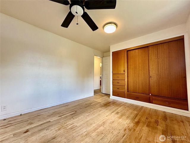 1336 S 279th Street, Des Moines, WA 98198
