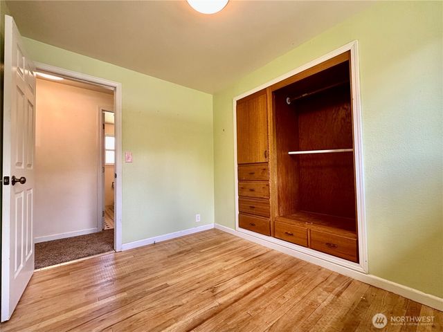 1336 S 279th Street, Des Moines, WA 98198