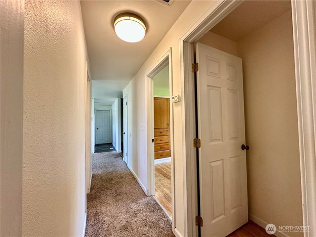 1336 S 279th Street, Des Moines, WA 98198