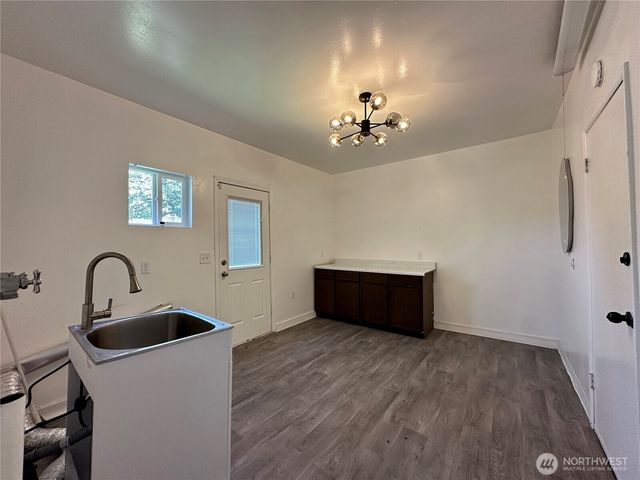 1336 S 279th Street, Des Moines, WA 98198
