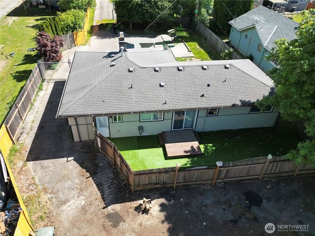 1336 S 279th Street, Des Moines, WA 98198