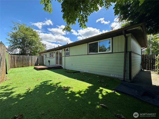 1336 S 279th Street, Des Moines, WA 98198