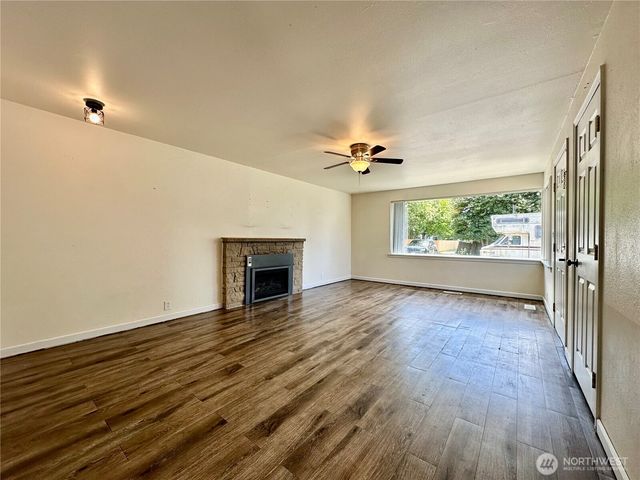 1336 S 279th Street, Des Moines, WA 98198