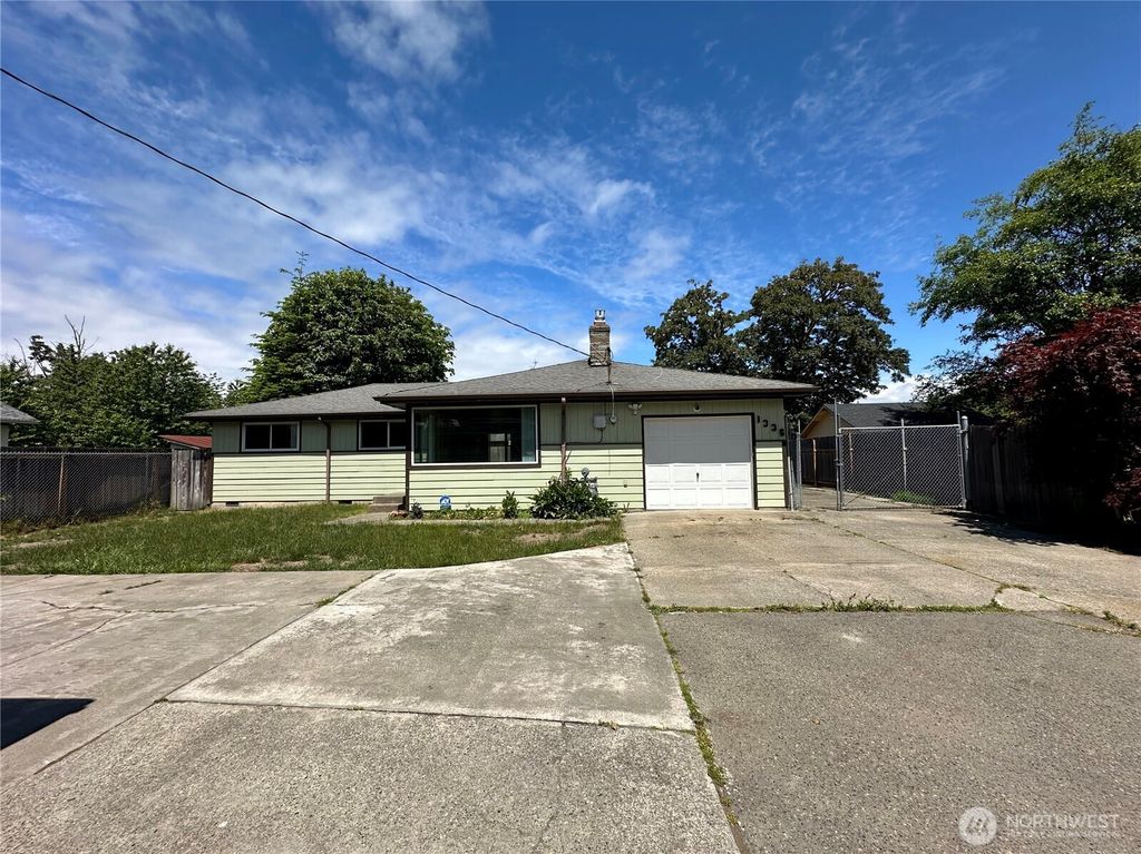1336 S 279th Street, Des Moines, WA 98198