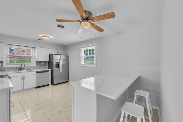 416 Foster Avenue, Florence, KY 41042