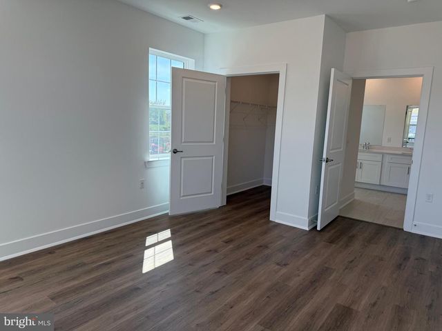 2201 PRINCE HALL DR, Pennington, NJ 08534