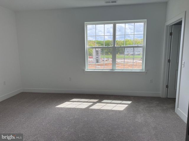 2201 PRINCE HALL DR, Pennington, NJ 08534