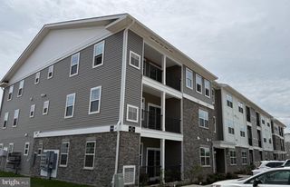 2201 PRINCE HALL DR, Pennington, NJ 08534