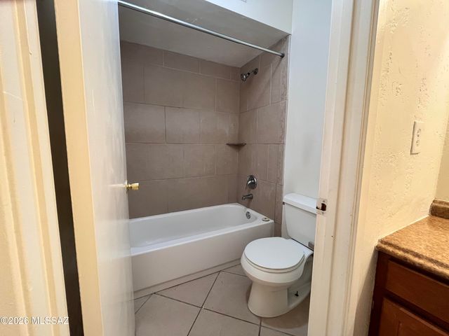 812 S Langley Ave Unit 202, Tucson, AZ 85710