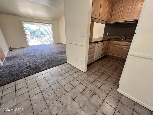 812 S Langley Ave Unit 202, Tucson, AZ 85710