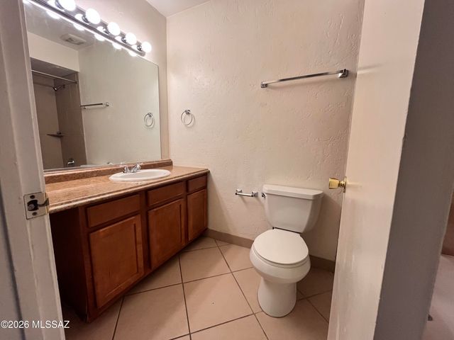 812 S Langley Ave Unit 202, Tucson, AZ 85710