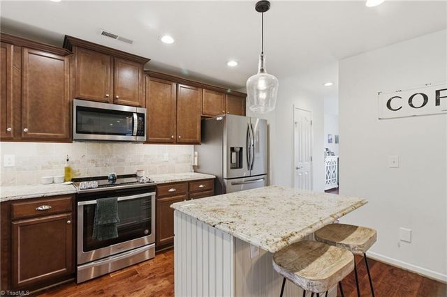 4418 Abbey Park Road, Kernersville, NC 27284