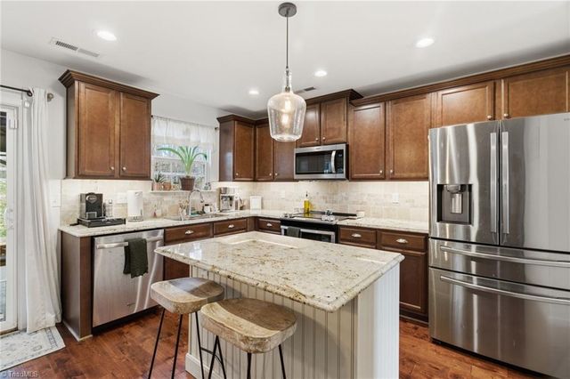 4418 Abbey Park Road, Kernersville, NC 27284