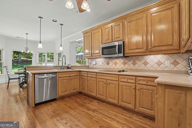 537 Old Collins Road, Hoschton, GA 30548