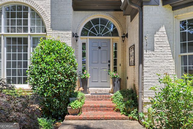 537 Old Collins Road, Hoschton, GA 30548