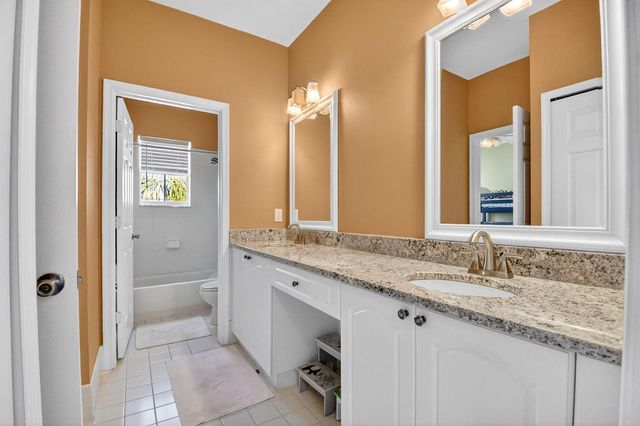 10624 Old Hammock Way, Wellington, FL 33414