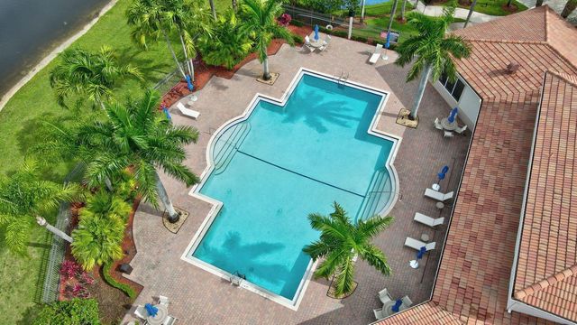 10624 Old Hammock Way, Wellington, FL 33414
