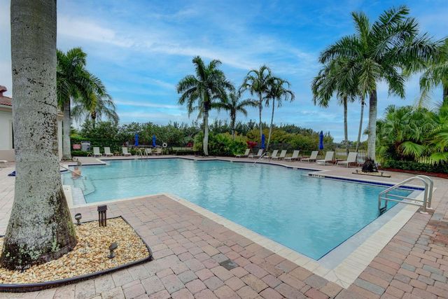 10624 Old Hammock Way, Wellington, FL 33414