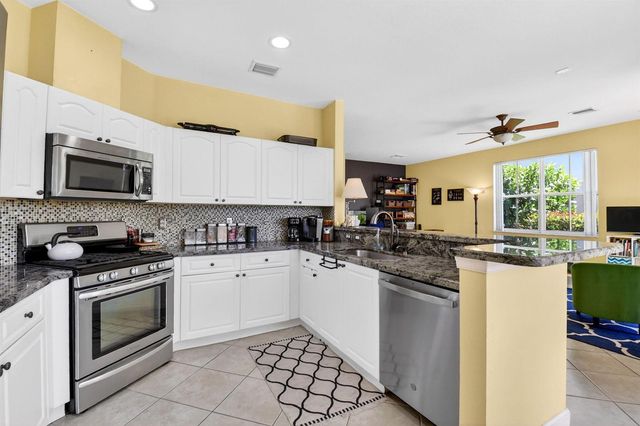 10624 Old Hammock Way, Wellington, FL 33414