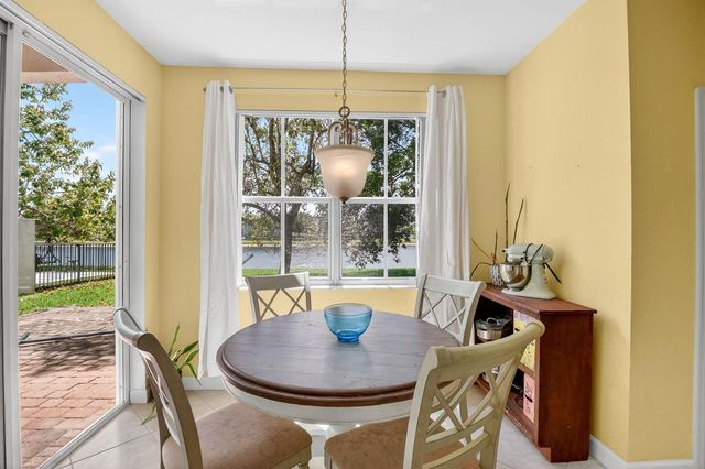 10624 Old Hammock Way, Wellington, FL 33414