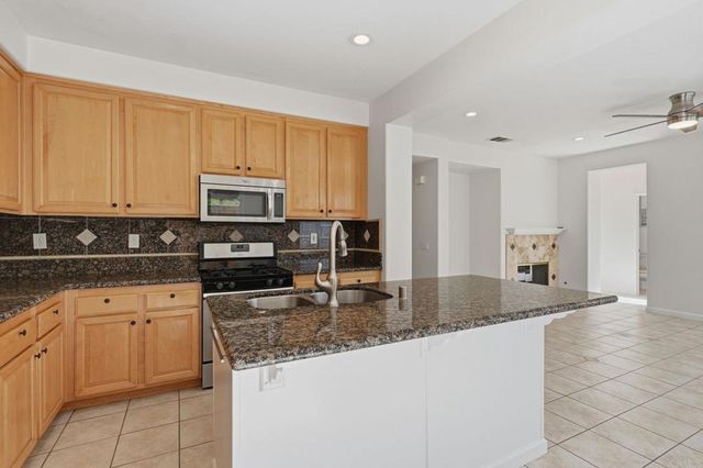 471 Camino Verde, San Marcos, CA 92078