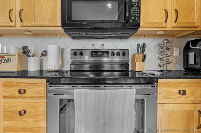 10717 N 151st East Avenue, Owasso, OK 74055