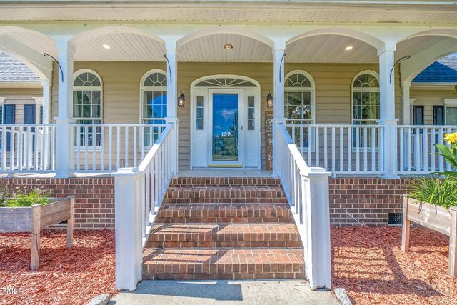 137 Dances Bay Road, Elizabeth City, NC 27909