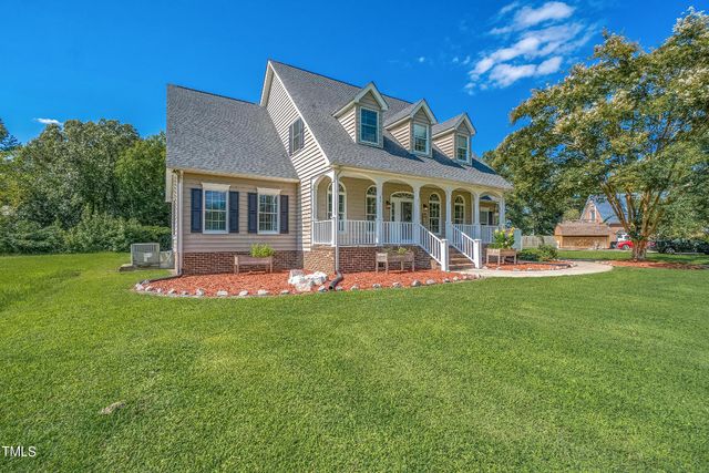 137 Dances Bay Road, Elizabeth City, NC 27909