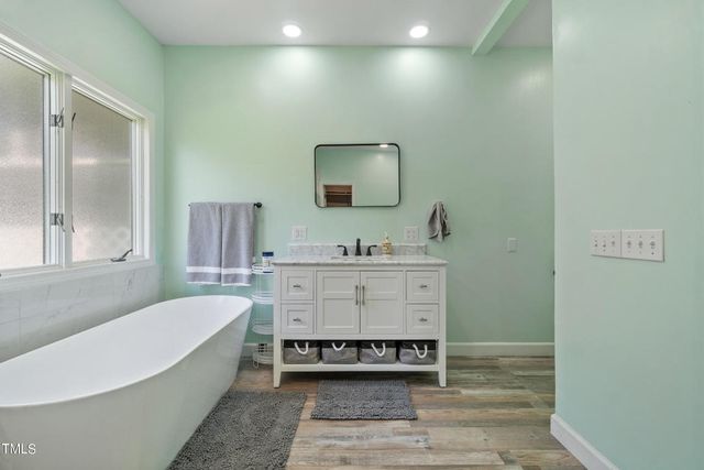 137 Dances Bay Road, Elizabeth City, NC 27909