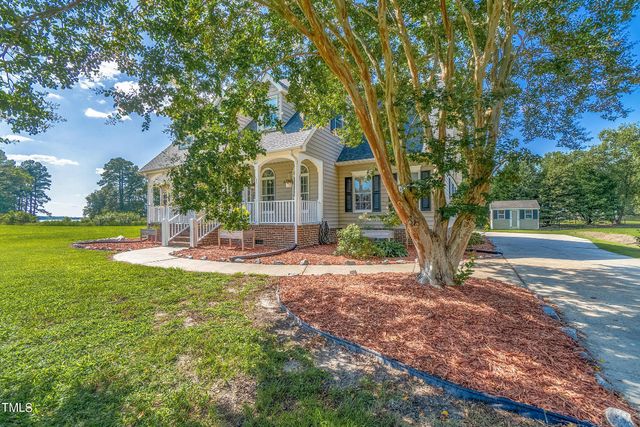 137 Dances Bay Road, Elizabeth City, NC 27909