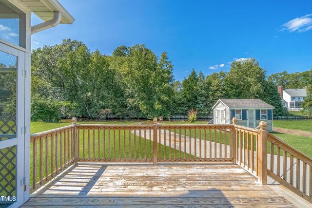 137 Dances Bay Road, Elizabeth City, NC 27909