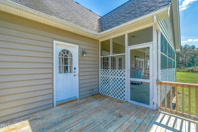 137 Dances Bay Road, Elizabeth City, NC 27909