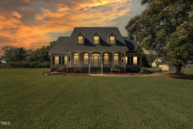 137 Dances Bay Road, Elizabeth City, NC 27909
