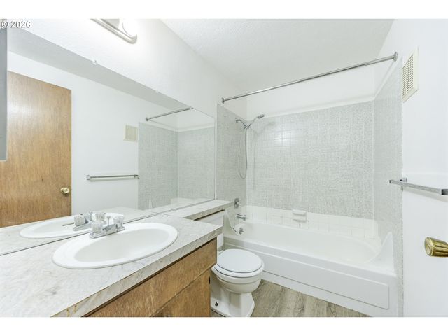 2671 WOODSTONE Pl, Eugene, OR 97405