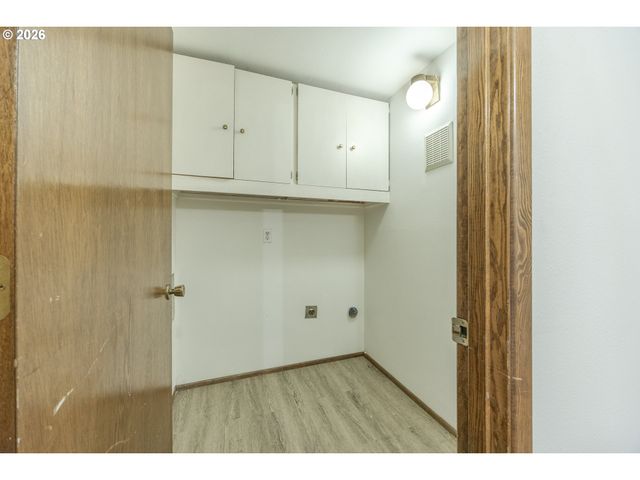 2671 WOODSTONE Pl, Eugene, OR 97405