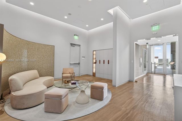 5775 Collins Avenue 405, Miami Beach, FL 33140