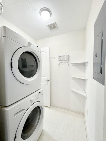 3502 Burlington Street 12, Houston, TX 77006