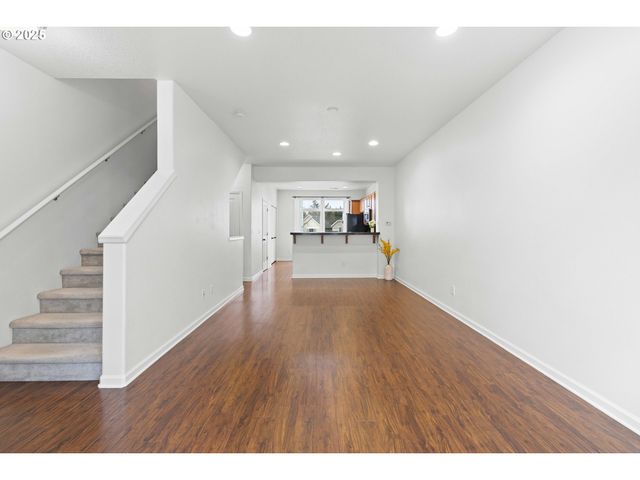 10923 Sw SAGE Ter, Portland, OR 97223