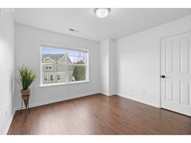 10923 Sw SAGE Ter, Portland, OR 97223