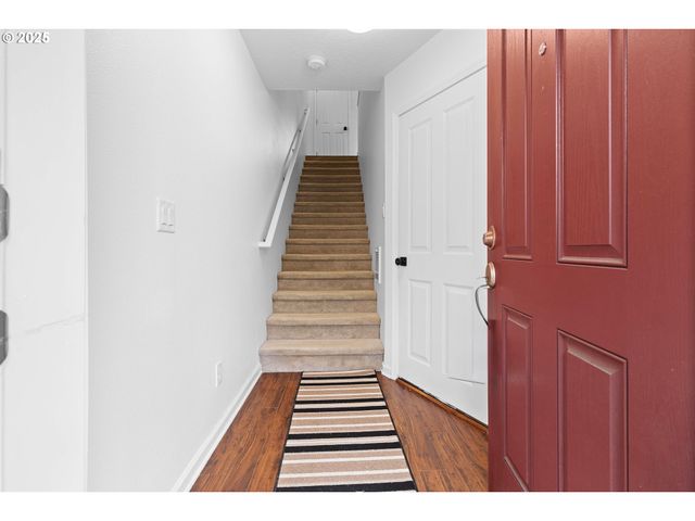 10923 Sw SAGE Ter, Portland, OR 97223