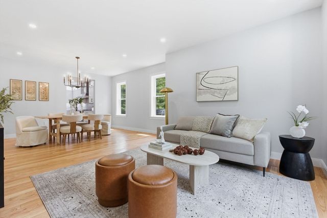 174 Winn St, Burlington, MA 01803