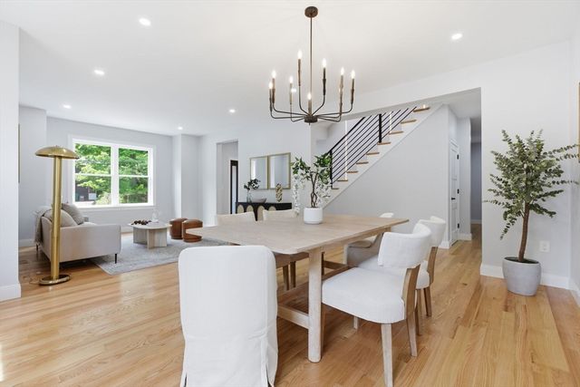 174 Winn St, Burlington, MA 01803