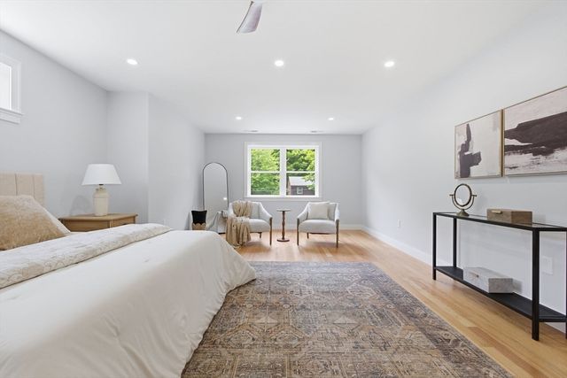 174 Winn St, Burlington, MA 01803