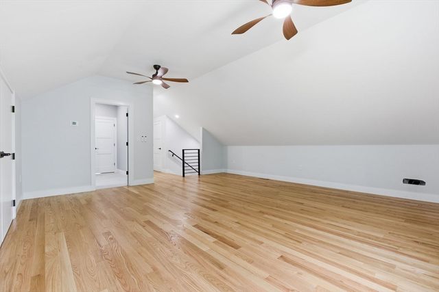 174 Winn St, Burlington, MA 01803