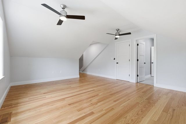 174 Winn St, Burlington, MA 01803