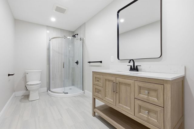 174 Winn St, Burlington, MA 01803